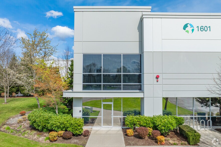 More Photos Of 1601 Industrial Park Way, Puyallup Warehouse For Lease
