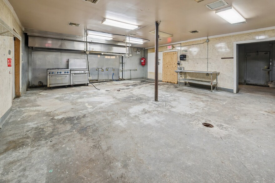 More Photos Of 16368 SE Highway 19, Cross City Restaurant For Sale