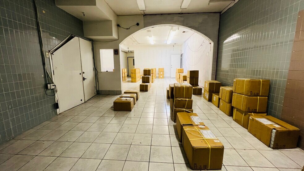 More Photos Of 324 7th St, Oakland General Retail For Sale