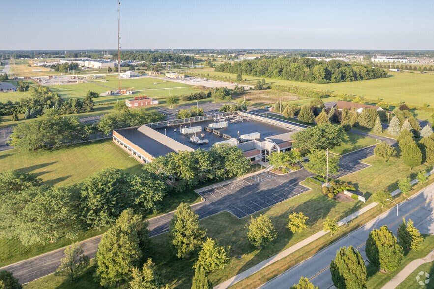 More Photos Of 580 Longbow Dr, Maumee Office For Lease