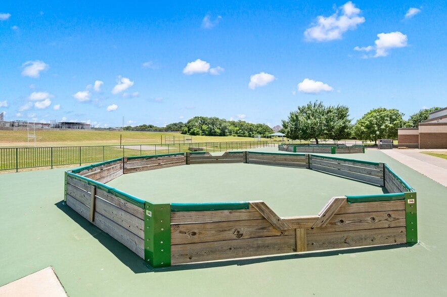 More Photos Of 801 Shady Oaks Dr, Southlake Specialty For Sale