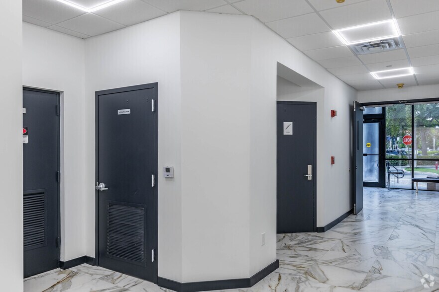 More Photos Of 2825 N University Dr, Coral Springs Unknown For Lease