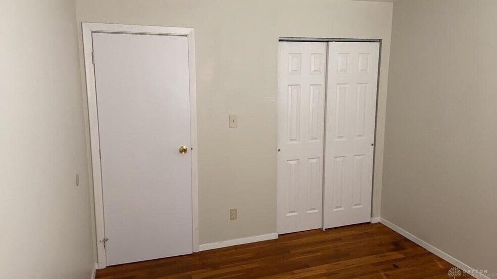 More Photos Of 3220 Illinois Ave, Middletown Apartments For Sale