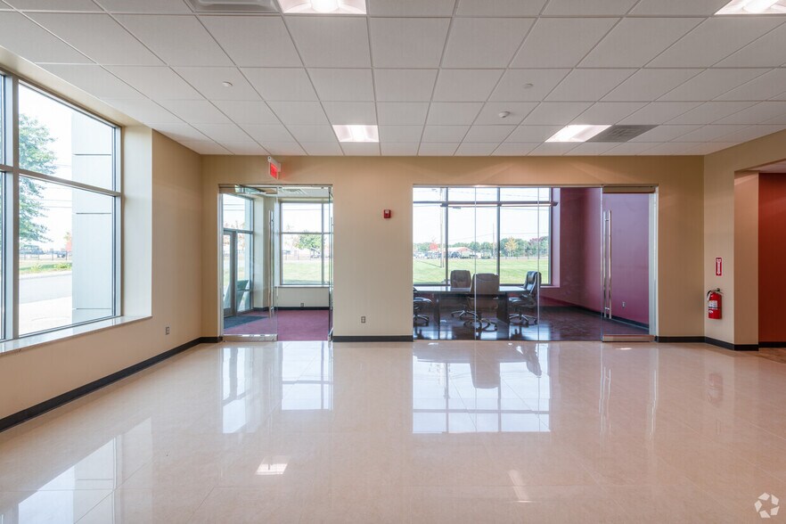 More Photos Of 78 Barnum Rd, Devens Light Manufacturing For Lease