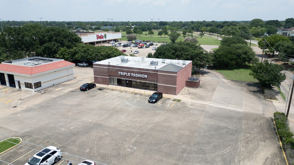 More Photos Of 2193 Texas Pkwy, Missouri City Freestanding For Sale