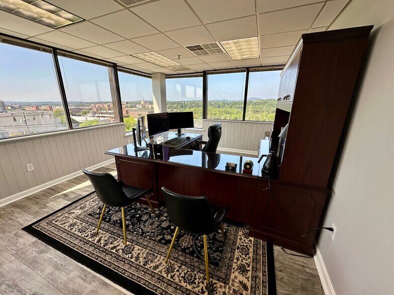 More Photos Of 1650 Elm St, Manchester Medical For Sale