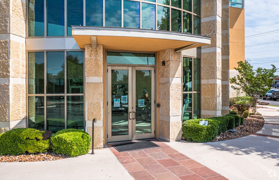 More Photos Of 5441 Babcock Rd, San Antonio Office For Lease