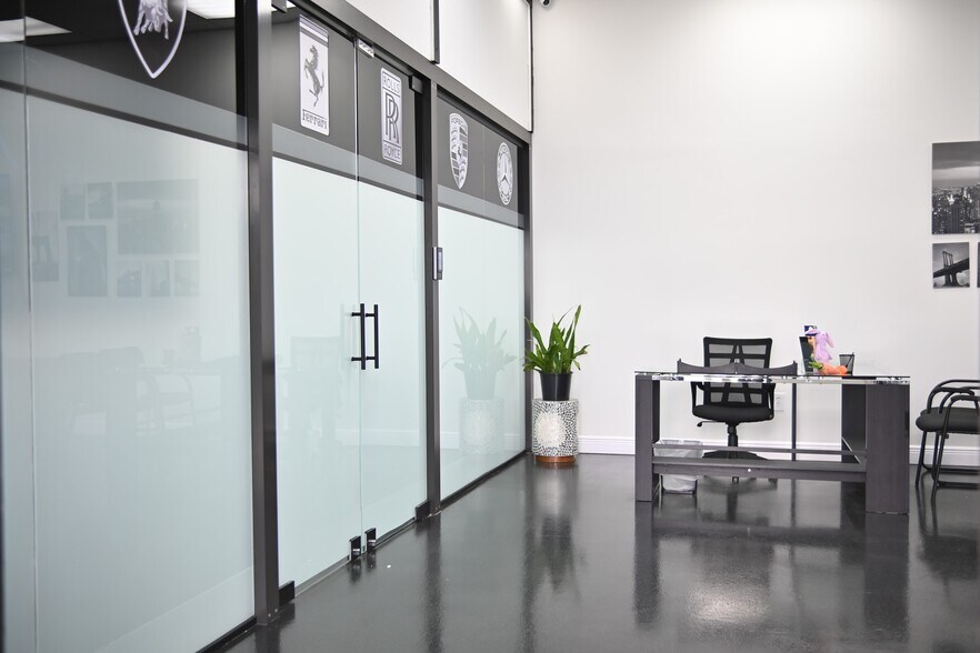 More Photos Of 4200-4250 NW 72nd Ave, Miami Warehouse For Sale