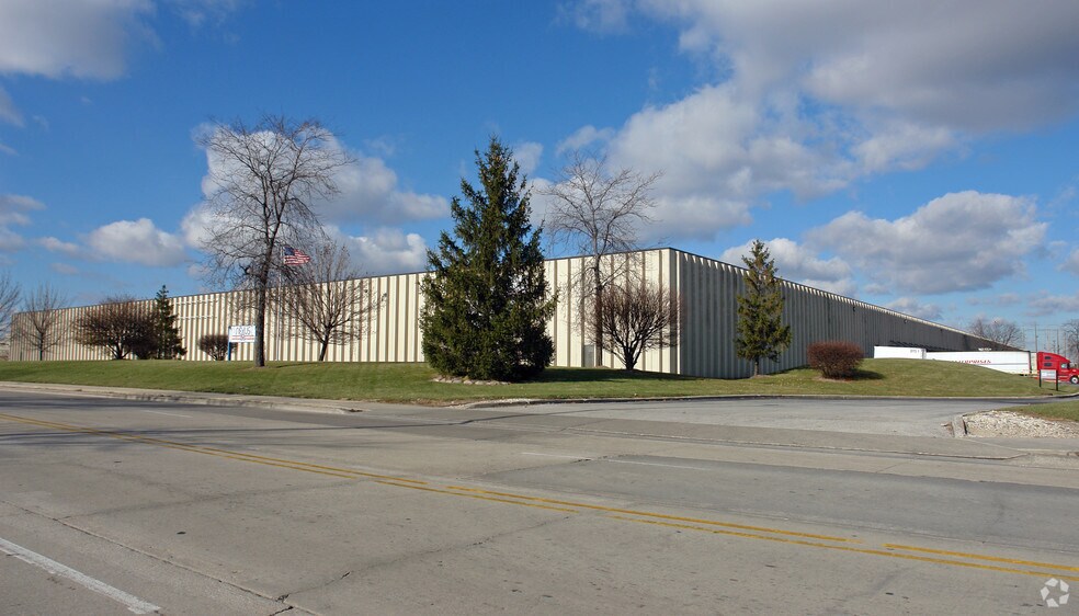 Primary Photo Of 6220 W 73rd St, Bedford Park Warehouse For Lease