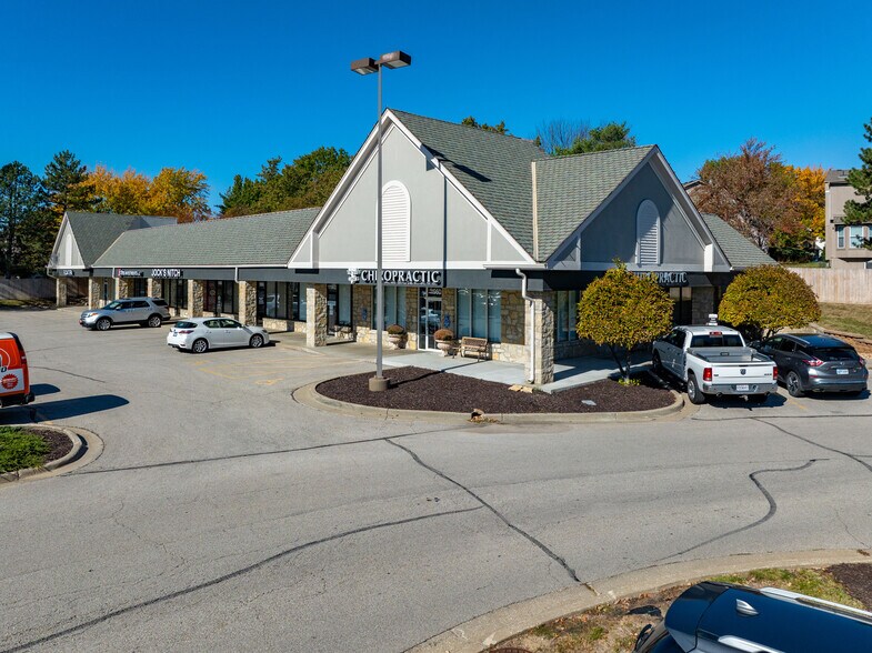 More Photos Of 11800-11922 W 119th St, Overland Park Unknown For Lease
