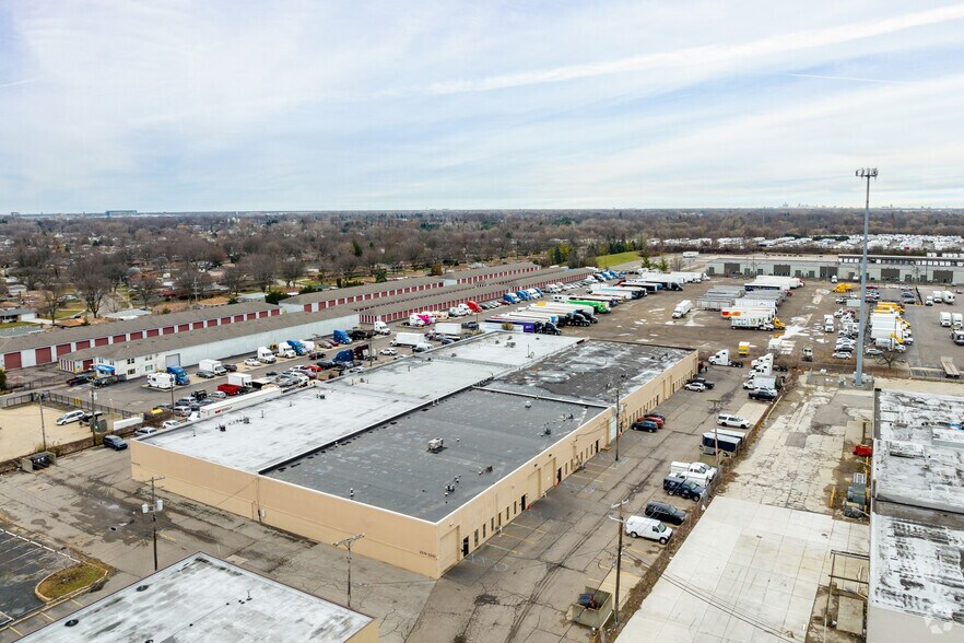 More Photos Of 2216-2276 E Fourteen Mile Rd, Warren Manufacturing For Lease