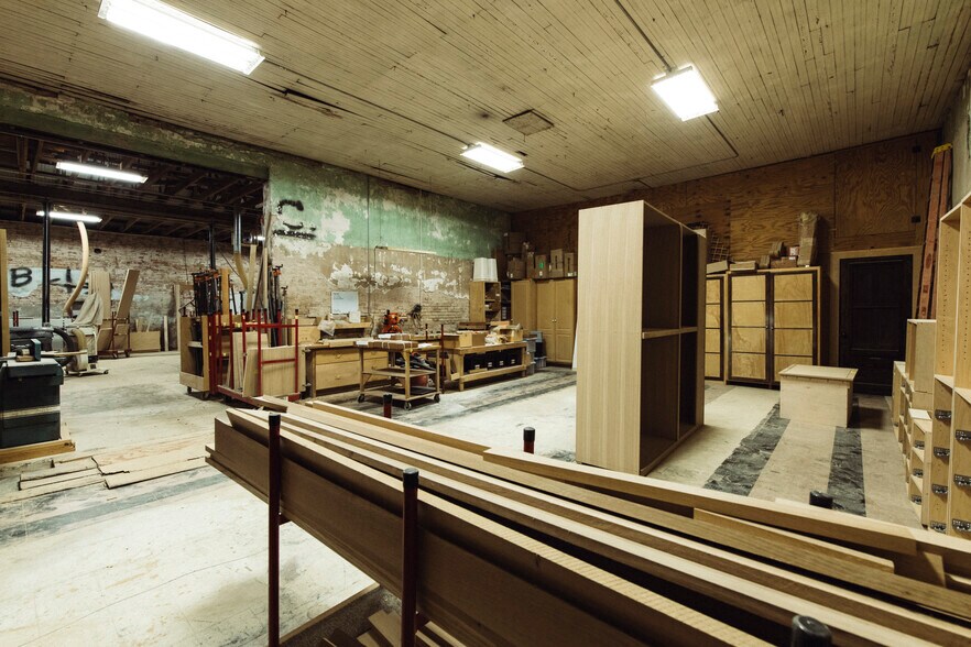 More Photos Of 75 Main St, Maxwell Warehouse For Lease