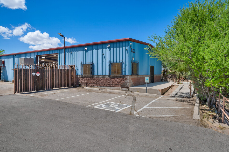 Primary Photo Of 2023 W Price St, Tucson Manufacturing For Sale