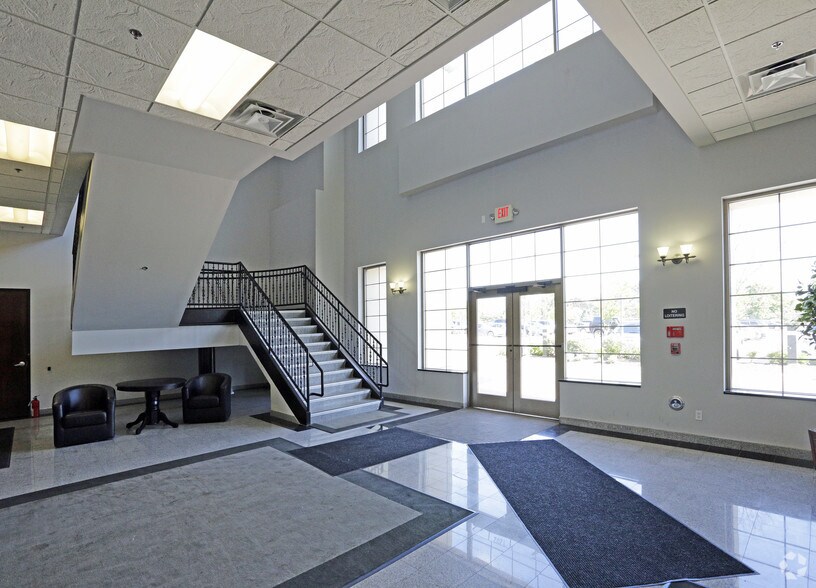 More Photos Of 1170-1254 Walton Blvd, Rochester Hills General Retail For Sale