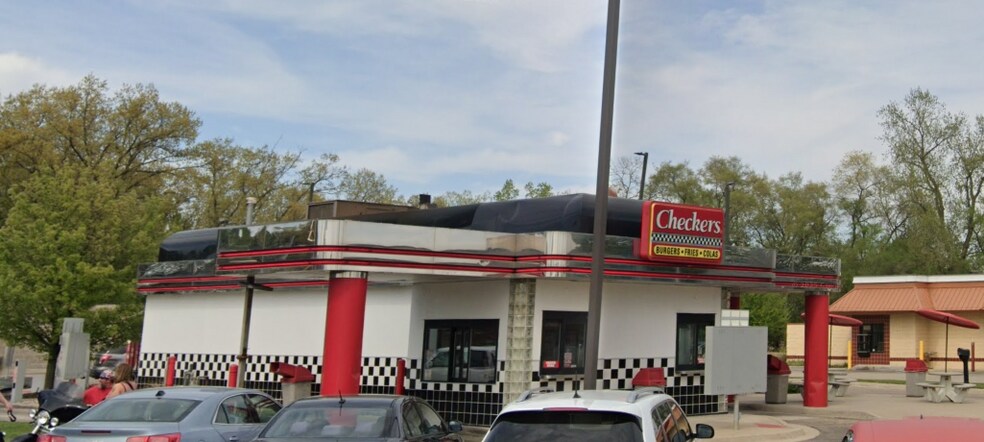 More Photos Of 1325 28th St SW, Wyoming Fast Food For Lease