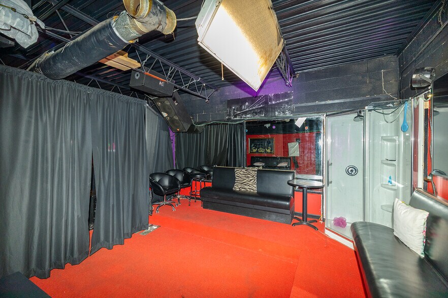 More Photos Of 212 W Harry St, Wichita Bar For Sale