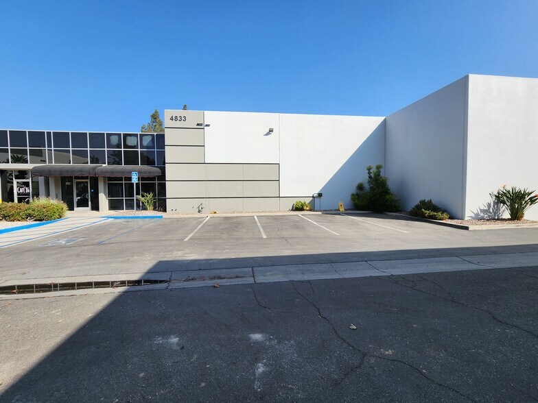 More Photos Of 4833 Lanier Rd, Chino Warehouse For Lease