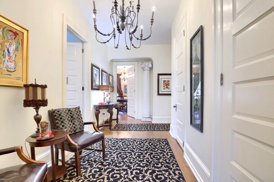 More Photos Of 802 N Duke St, Lancaster Office For Sale