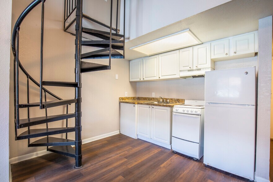 More Photos Of 1250 E 113th Ave, Tampa Apartments For Sale