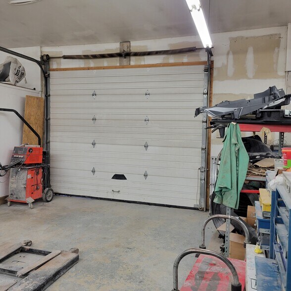 More Photos Of 61 Sullivan St, Wurtsboro Showroom For Sale