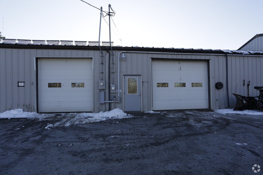 More Photos Of 12 Moran Dr, Rockland Warehouse For Lease