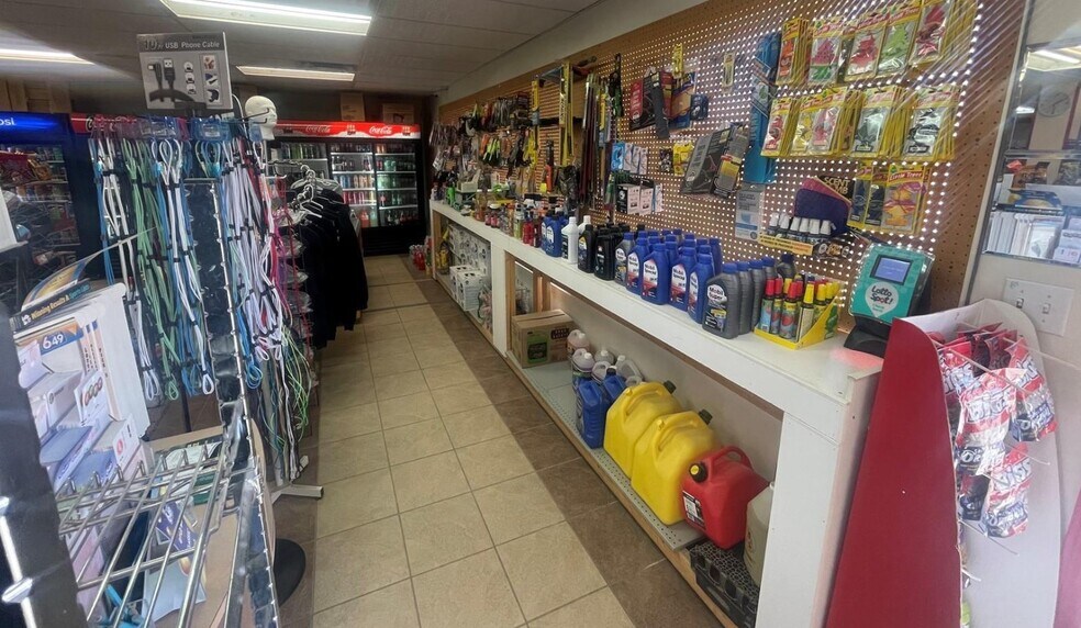 More Photos Of 401 Main St, Bienfait Storefront For Sale