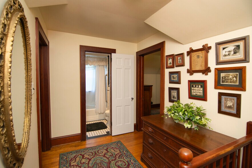 More Photos Of 8789 Seneca Trail South, Ronceverte Office For Sale