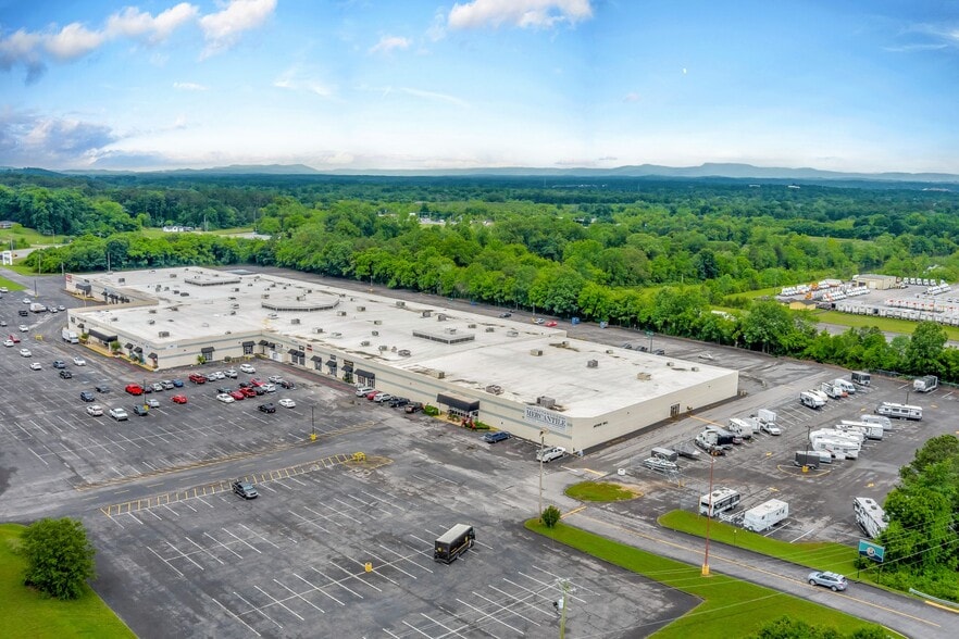 More Photos Of 4083 Cloud Springs Rd, Ringgold General Retail For Sale