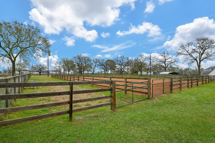 More Photos Of 8811 FM 359 Rd, Richmond Specialty For Sale