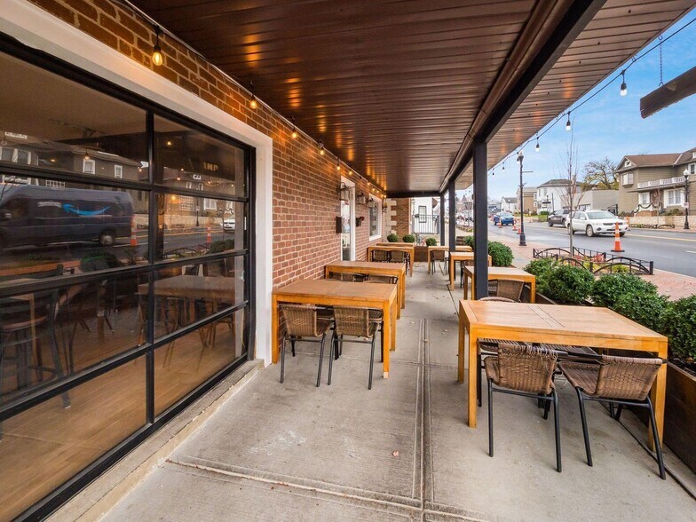 More Photos Of 7360-7362 E Main St, Reynoldsburg Storefront Retail Office For Sale