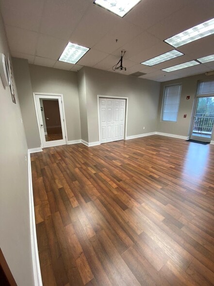 More Photos Of 10230 Berkeley Place Dr, Charlotte Storefront Retail Office For Sale