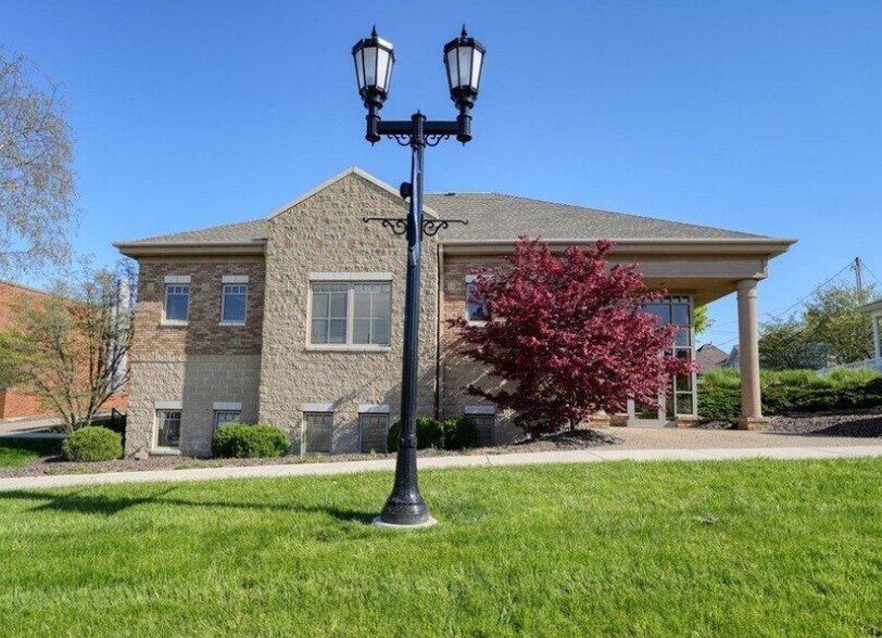 More Photos Of 941 Steubenville Ave, Cambridge Office For Lease