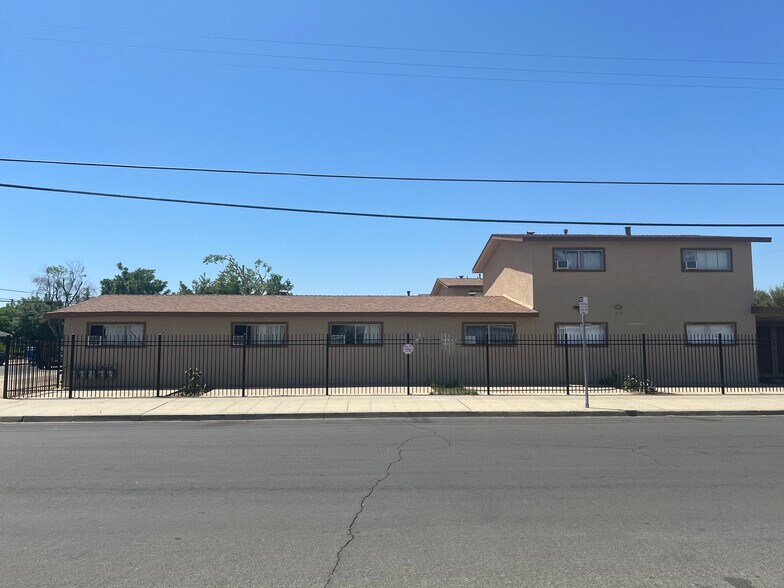 More Photos Of 4419 E Hamilton Ave, Fresno Apartments For Sale