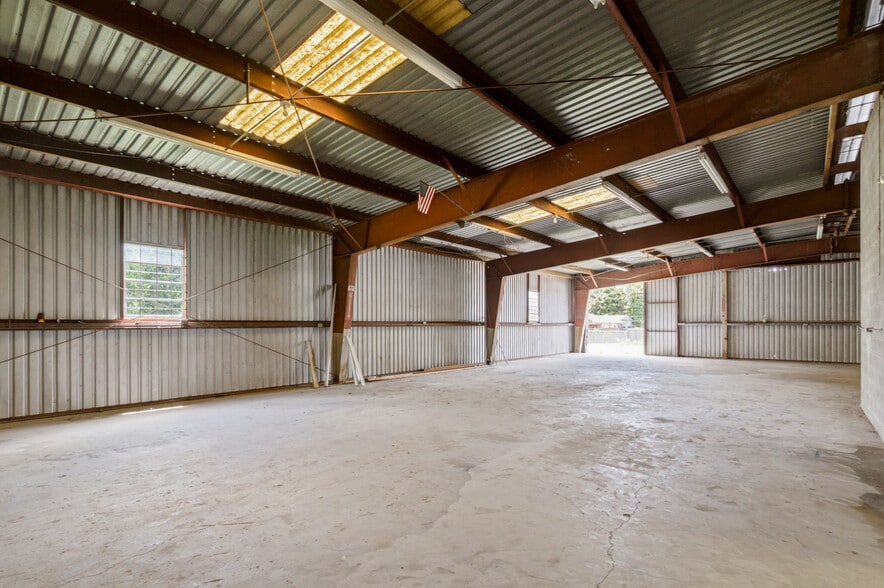 More Photos Of 4107 Port Lavaca Dr, Victoria Showroom For Sale