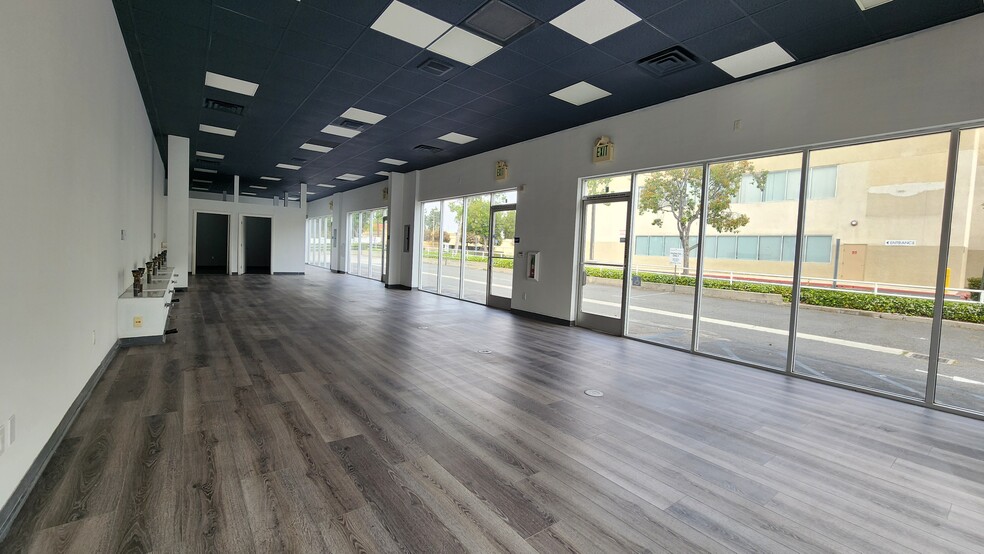 More Photos Of 313 S Central Ave, Glendale Freestanding For Lease