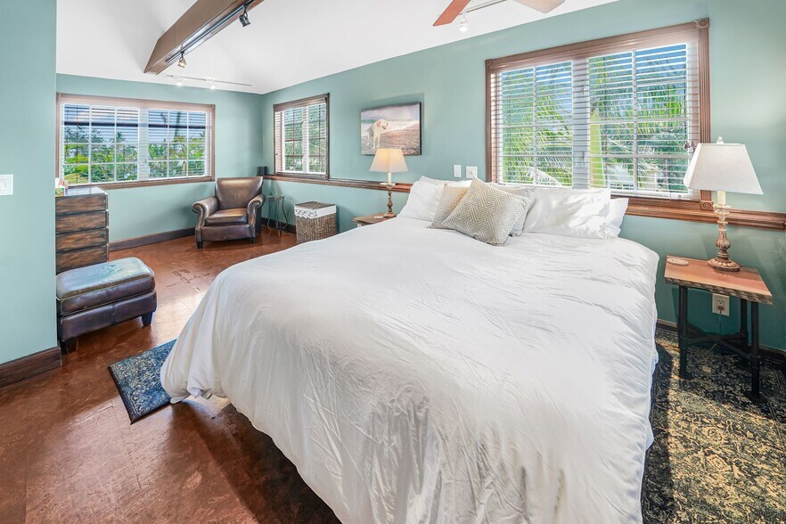 More Photos Of 512 Saint Lucie Crescent, Stuart Apartments For Sale