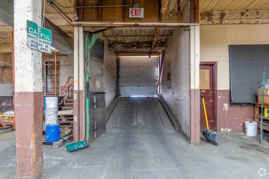 More Photos Of 149 Wason Ave, Springfield Warehouse For Sale