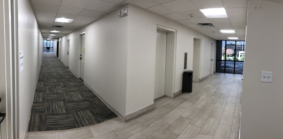 More Photos Of 5384 Poplar Ave, Memphis Office For Lease
