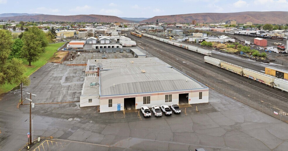 More Photos Of 71 W Arlington St, Yakima Service For Sale