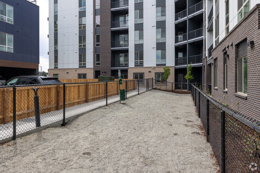 More Photos Of 12150 E Dartmouth Ave, Aurora Apartments For Lease