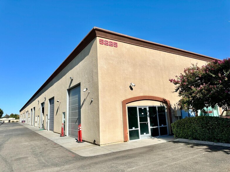 More Photos Of 5225 Pentecost Dr, Modesto Manufacturing For Sale