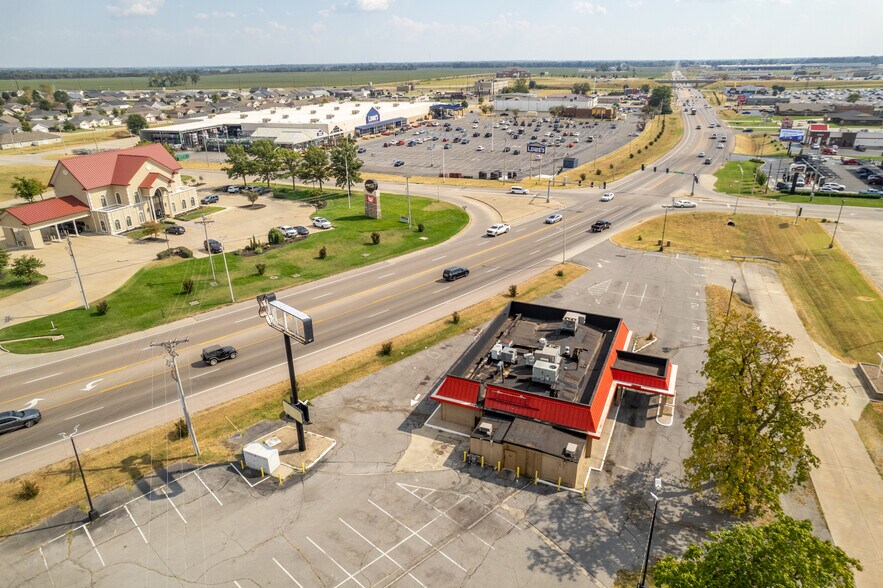More Photos Of 1105 S Main St, Sikeston Fast Food For Sale