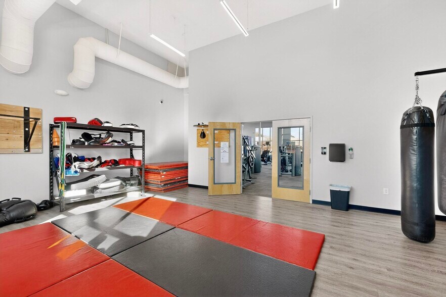 More Photos Of 9368 Valley View Dr NW, Albuquerque Apartments For Sale