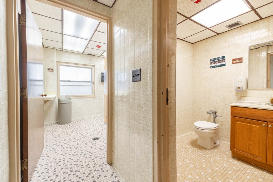 More Photos Of 6902 Chicago Rd, Warren Schools For Sale