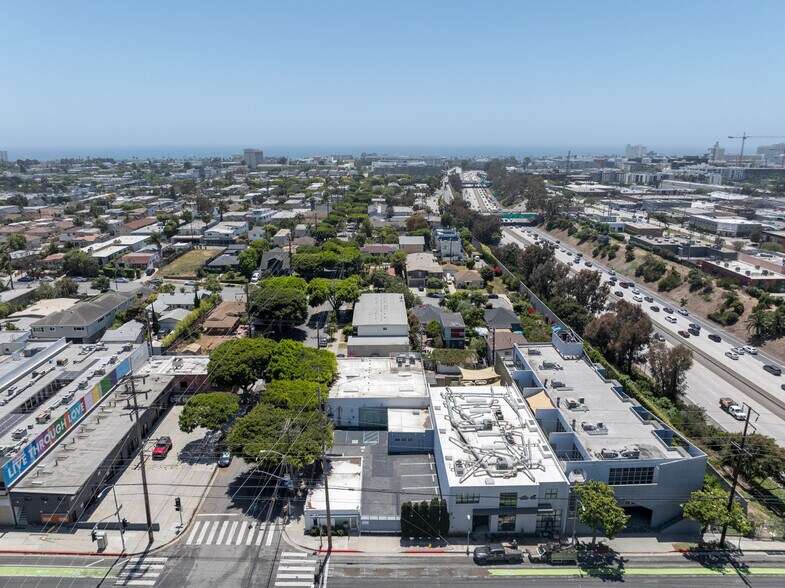 More Photos Of 1762 14th St, Santa Monica Office For Sale