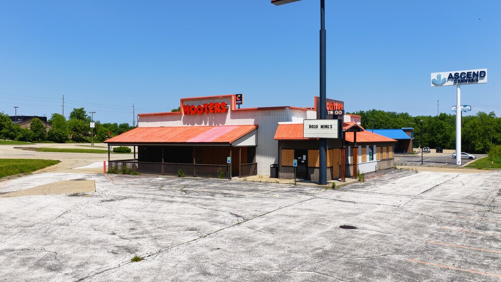 Primary Photo Of 3241 Horizon Dr, Springfield Restaurant For Sale