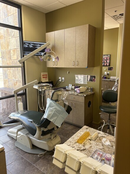 More Photos Of 2525 W Carefree Hwy, Phoenix Medical For Sale
