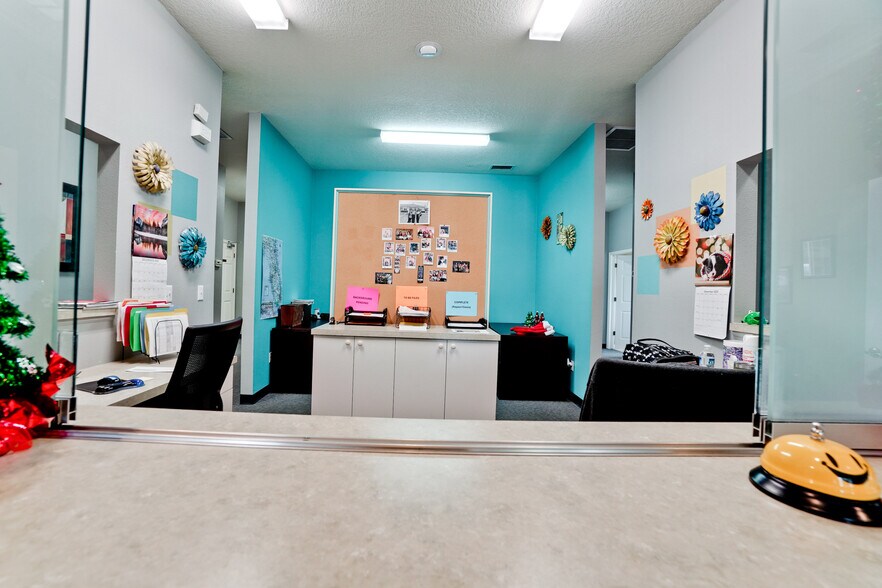 More Photos Of 2910-2914 University Pky, Sarasota Medical For Sale