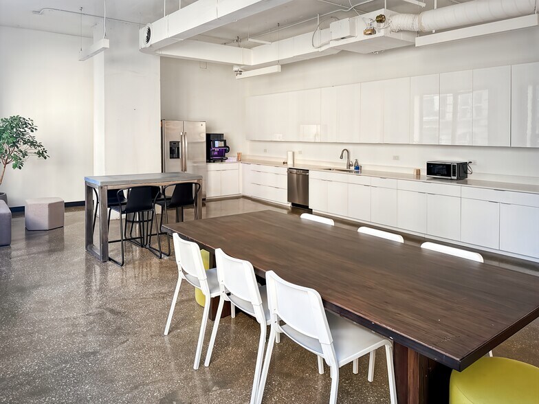 More Photos Of 40 E Huron St, Chicago Coworking Space