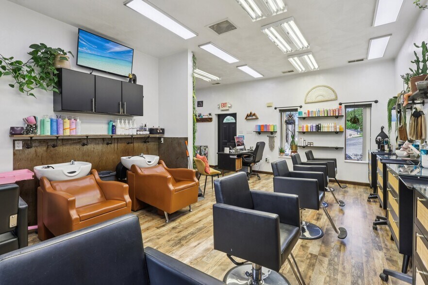 More Photos Of 30 Terrace Ave, Leechburg Office For Sale